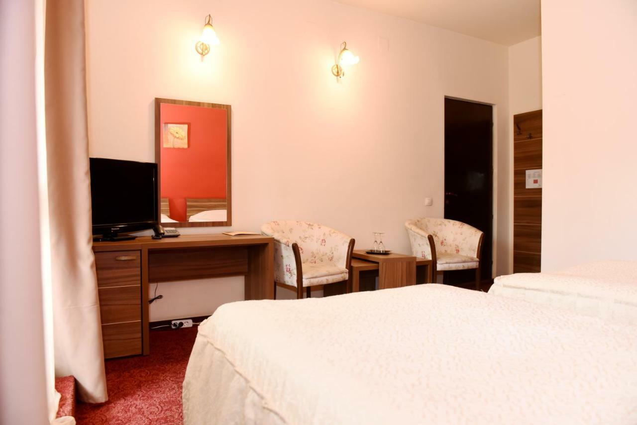 Hotel Gema Brassó Kültér fotó