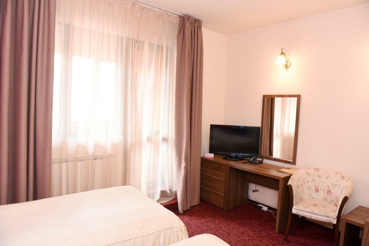 Hotel Gema Brassó Kültér fotó